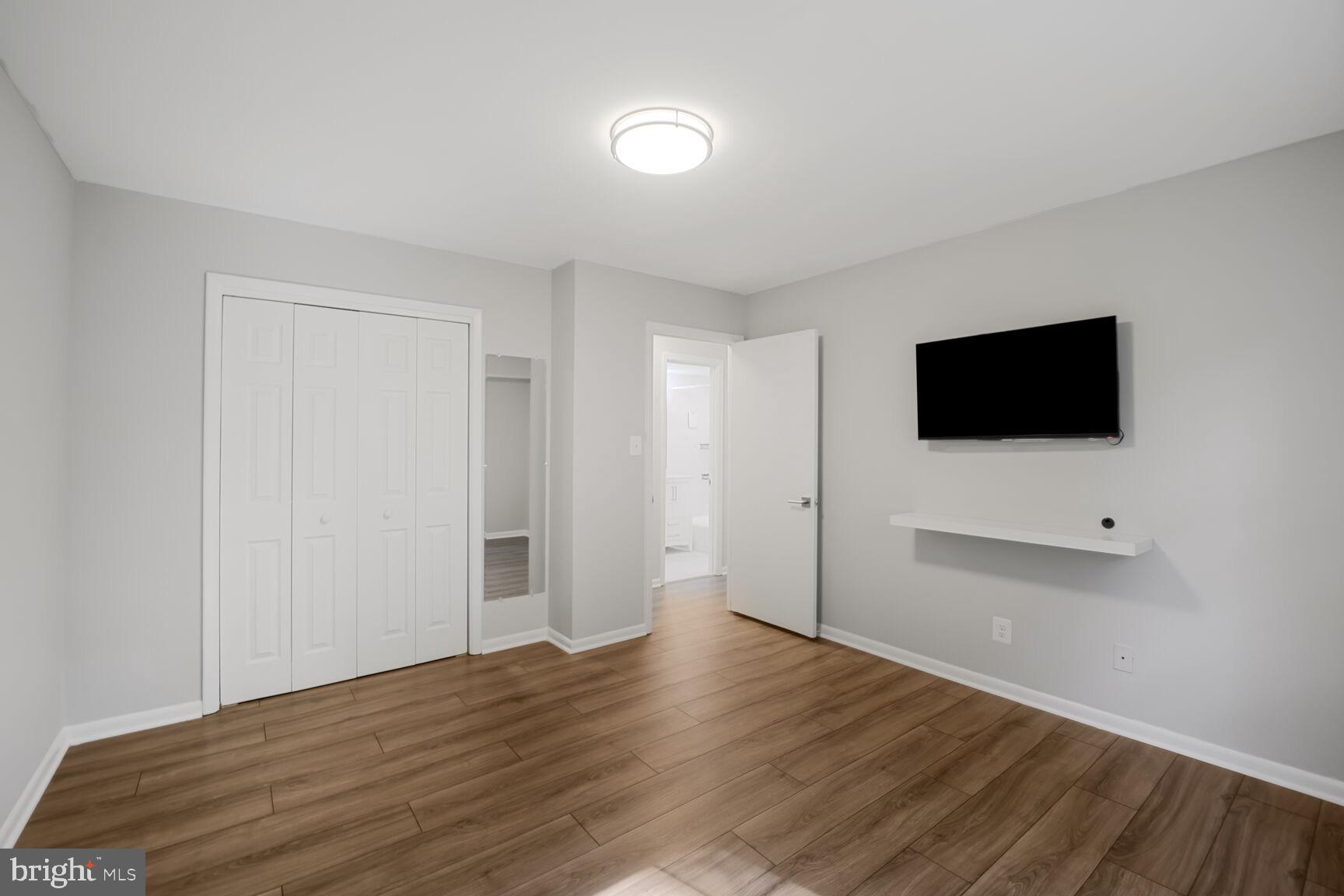 LYNDHURST CONDOS - Residential Lease