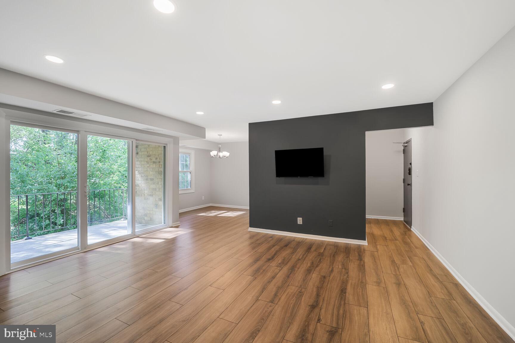 LYNDHURST CONDOS - Residential Lease