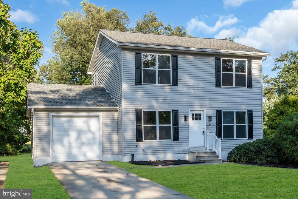 345 SPRUCE STREET