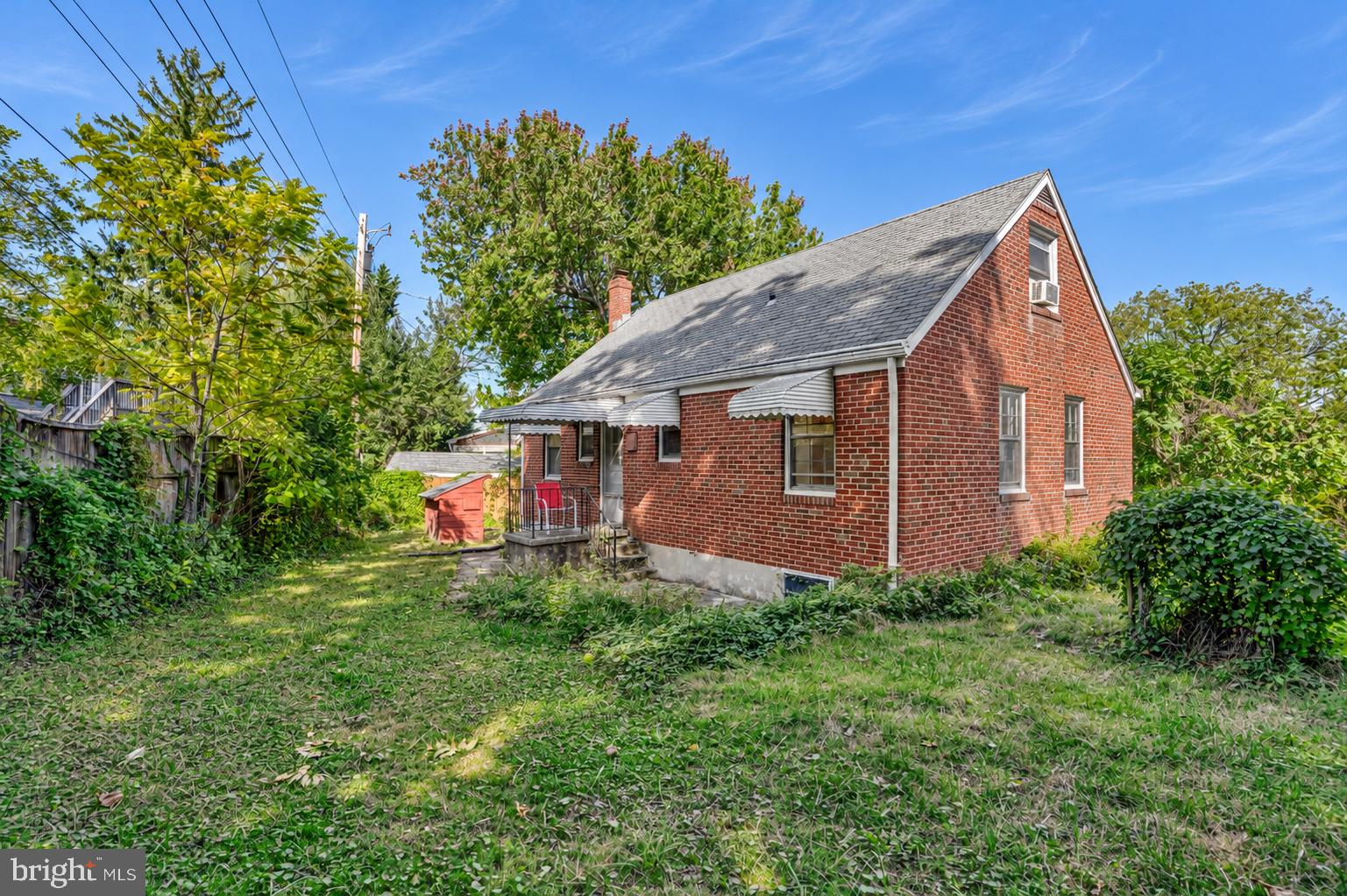 10 HILLVIEW DRIVE