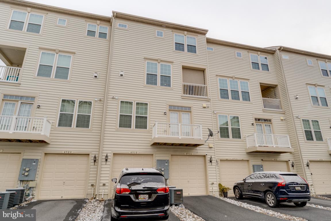 BALLENGER CREEK - Residential