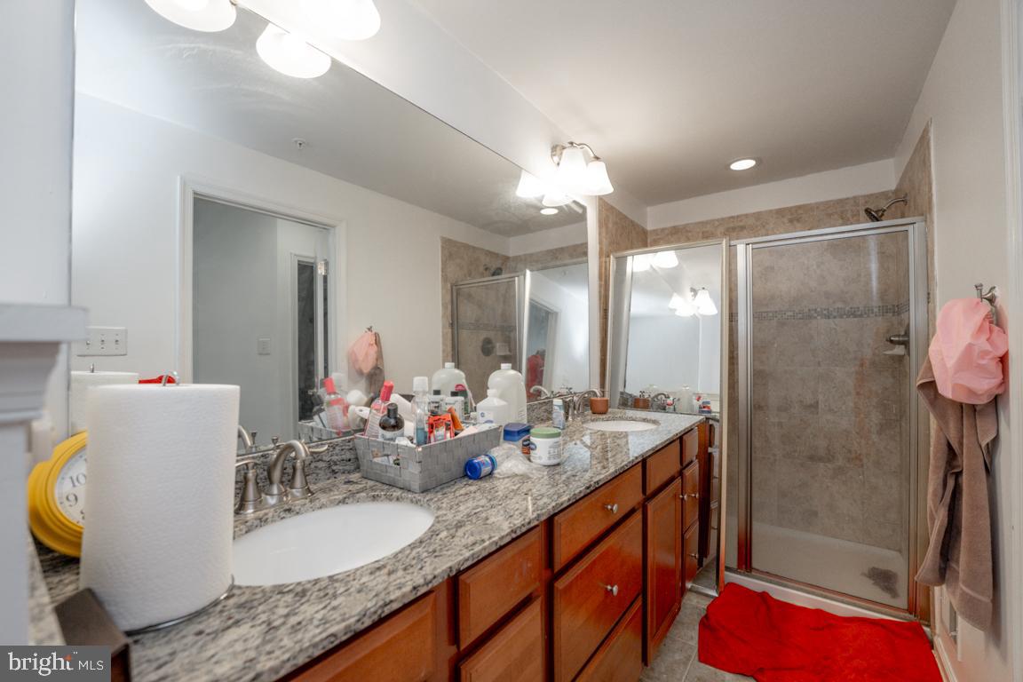 BALLENGER CREEK - Residential