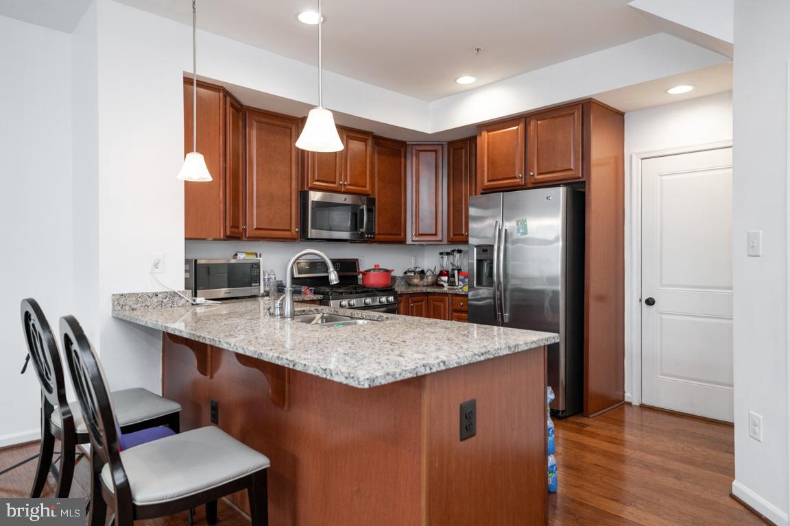 BALLENGER CREEK - Residential