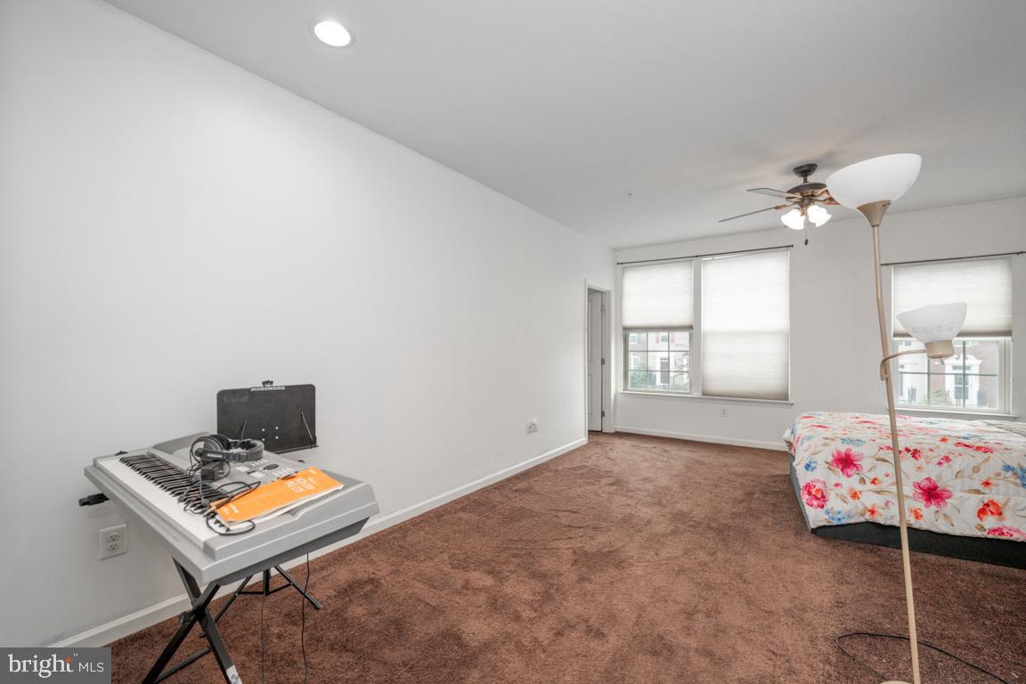 BALLENGER CREEK - Residential