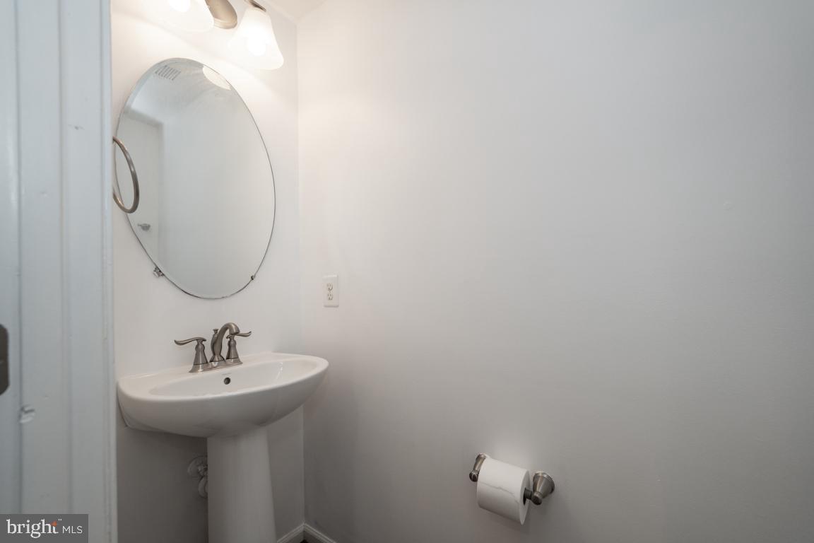 BALLENGER CREEK - Residential