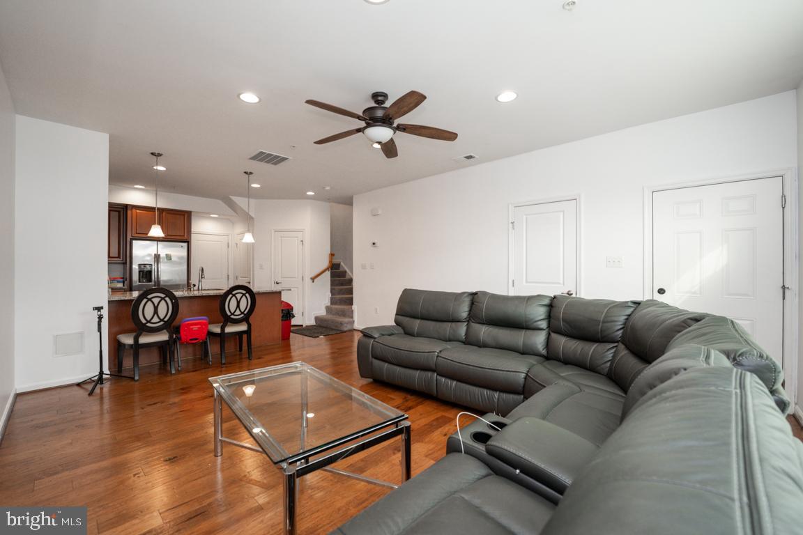 BALLENGER CREEK - Residential