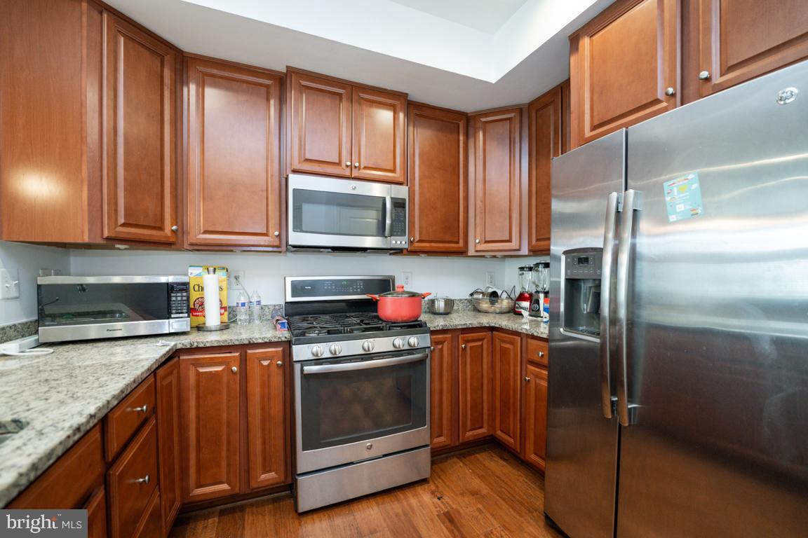 BALLENGER CREEK - Residential