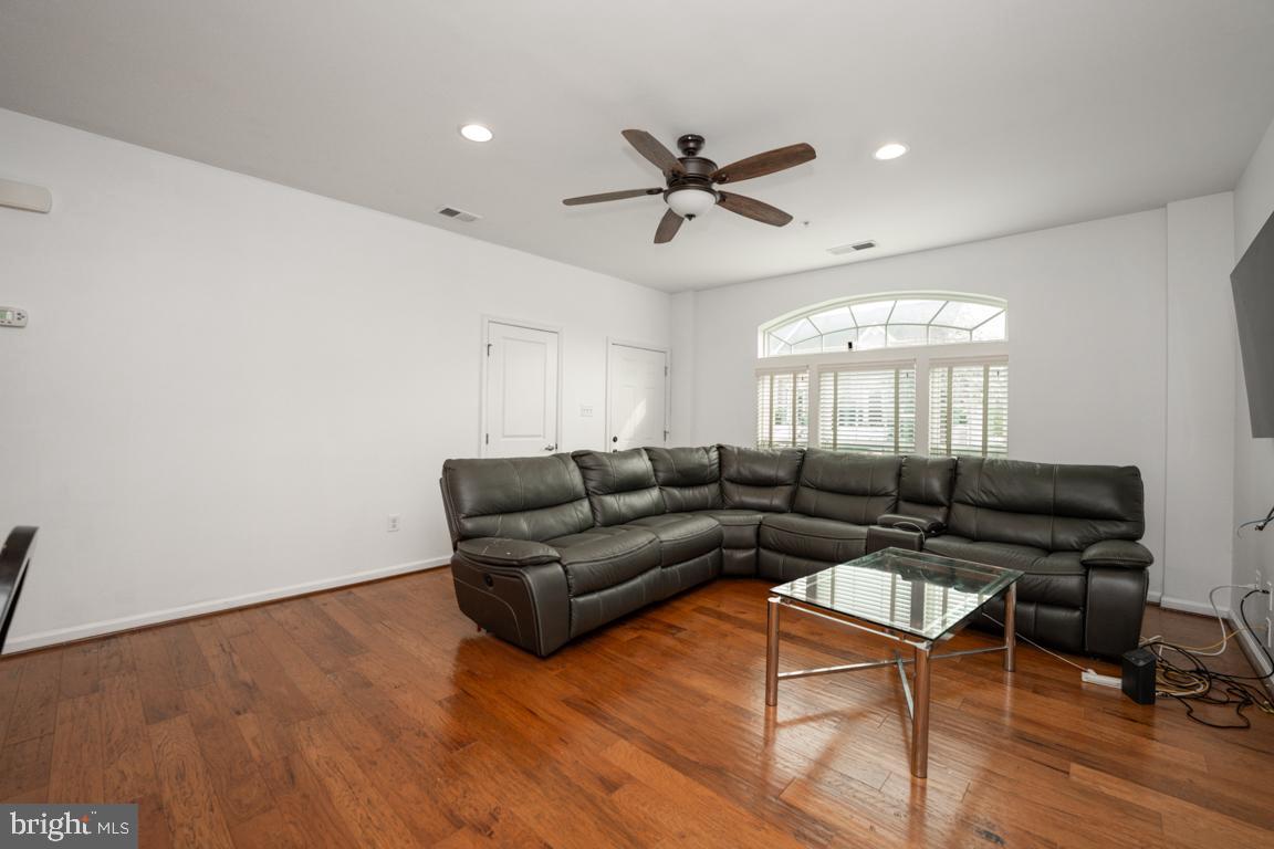 BALLENGER CREEK - Residential