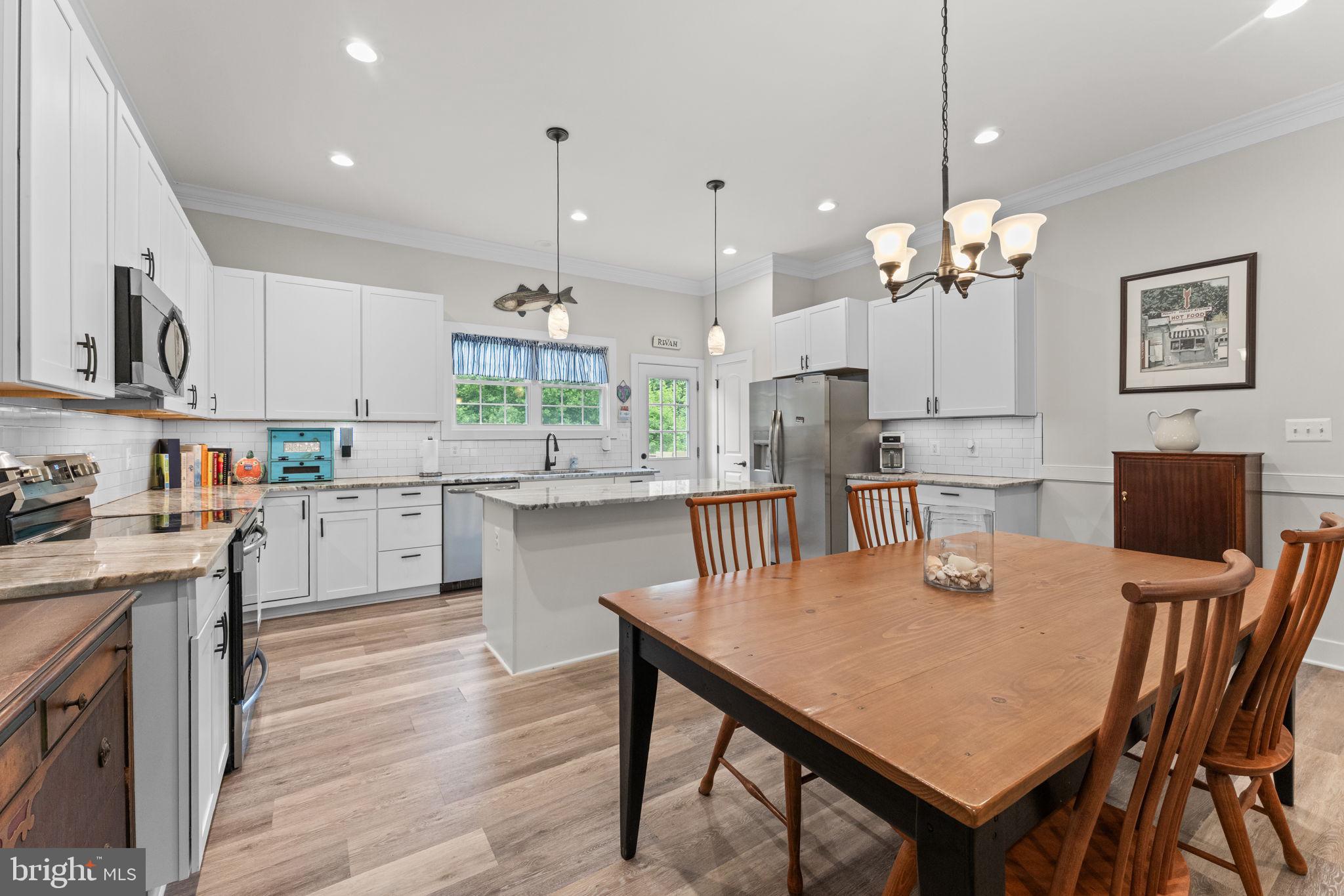 CABIN POINT - Residential