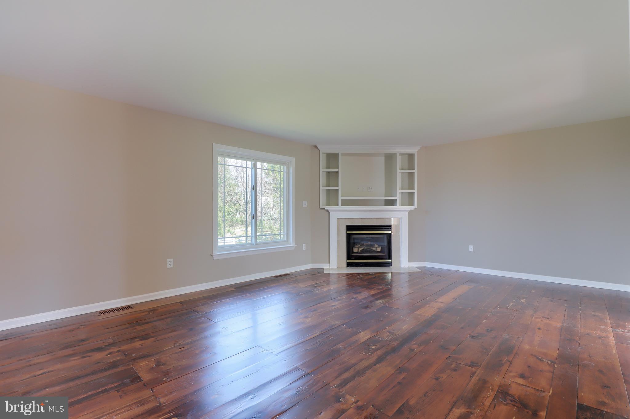 CENTERVILLE COMMONS - Residential