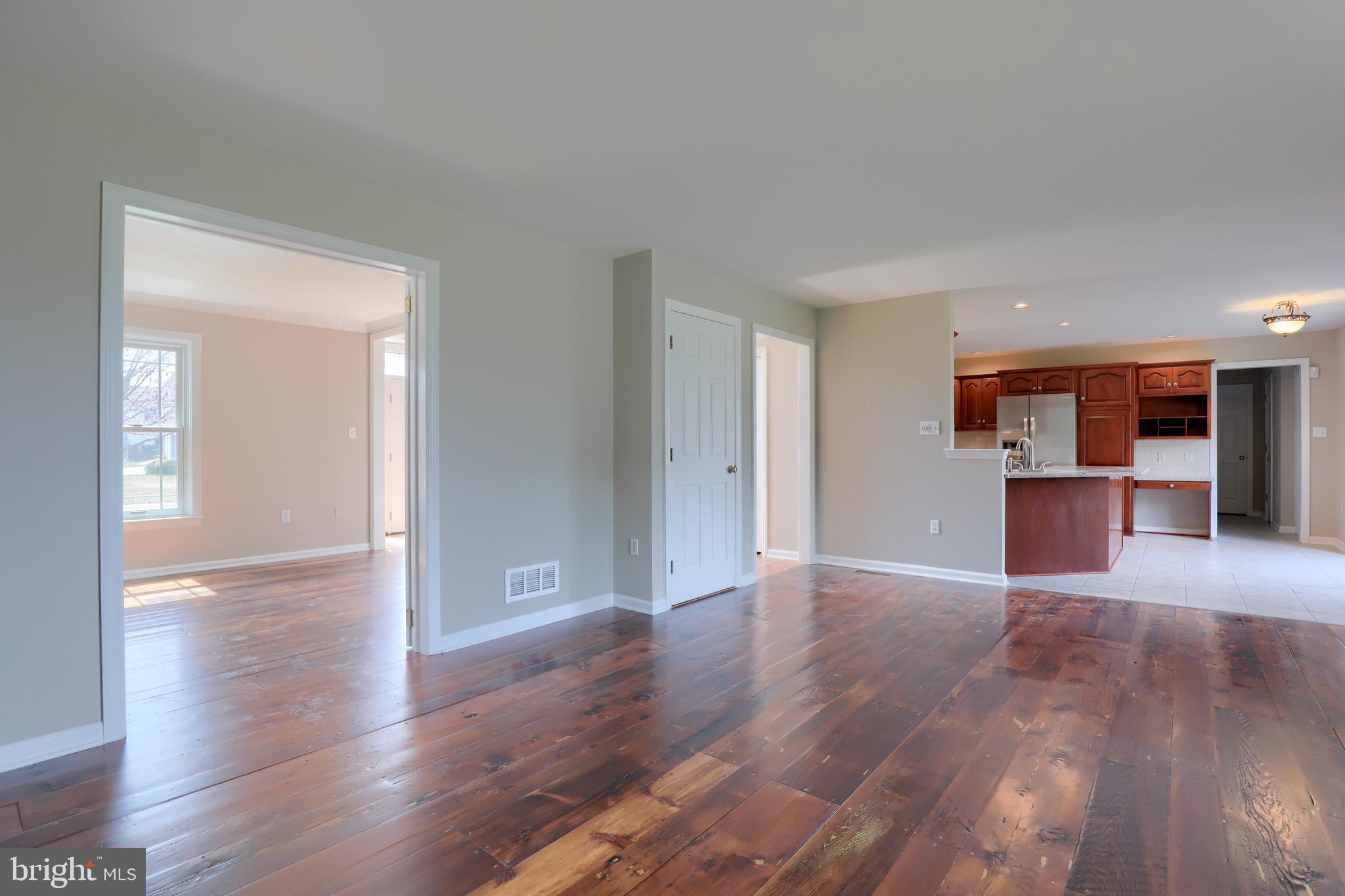 CENTERVILLE COMMONS - Residential