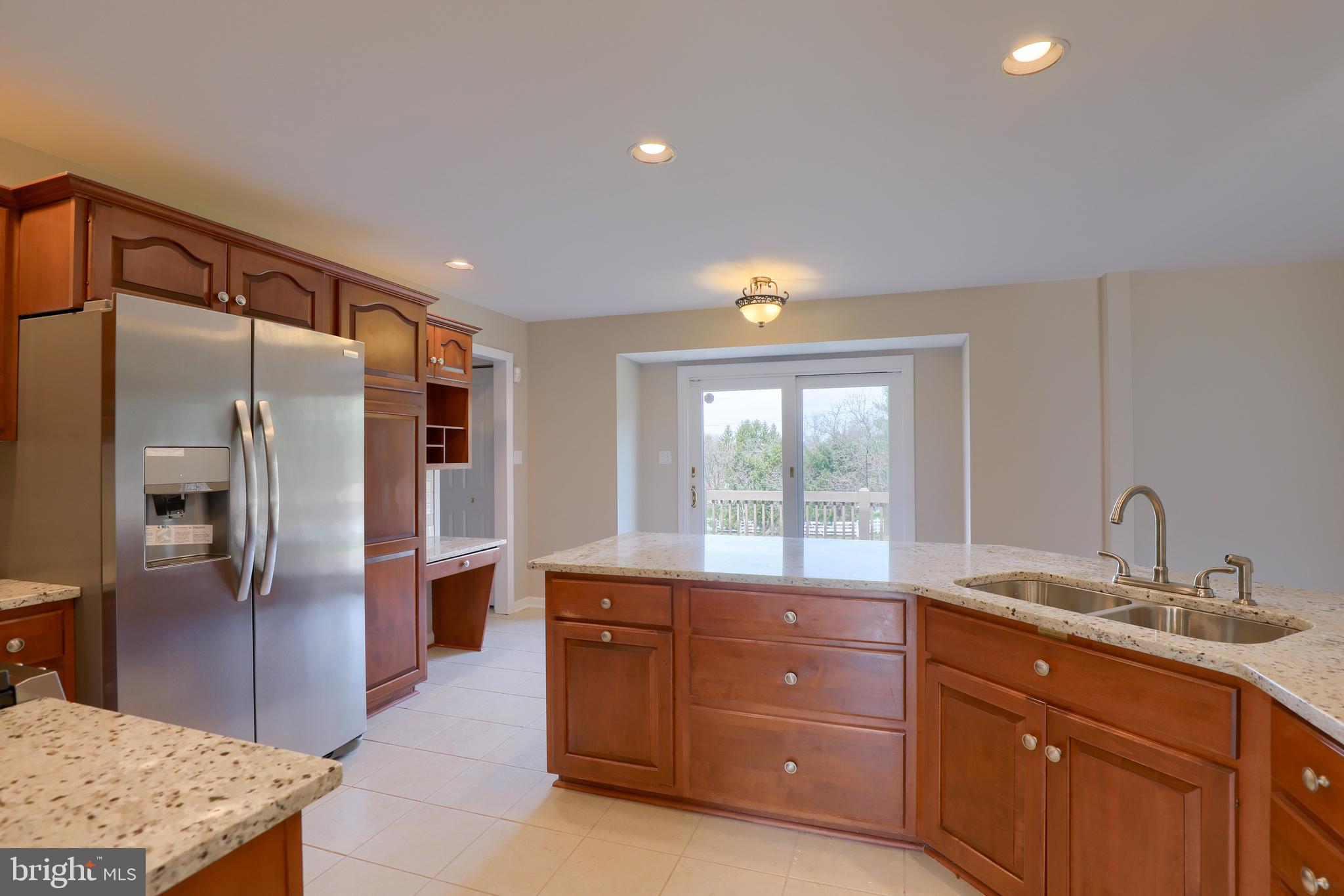 CENTERVILLE COMMONS - Residential