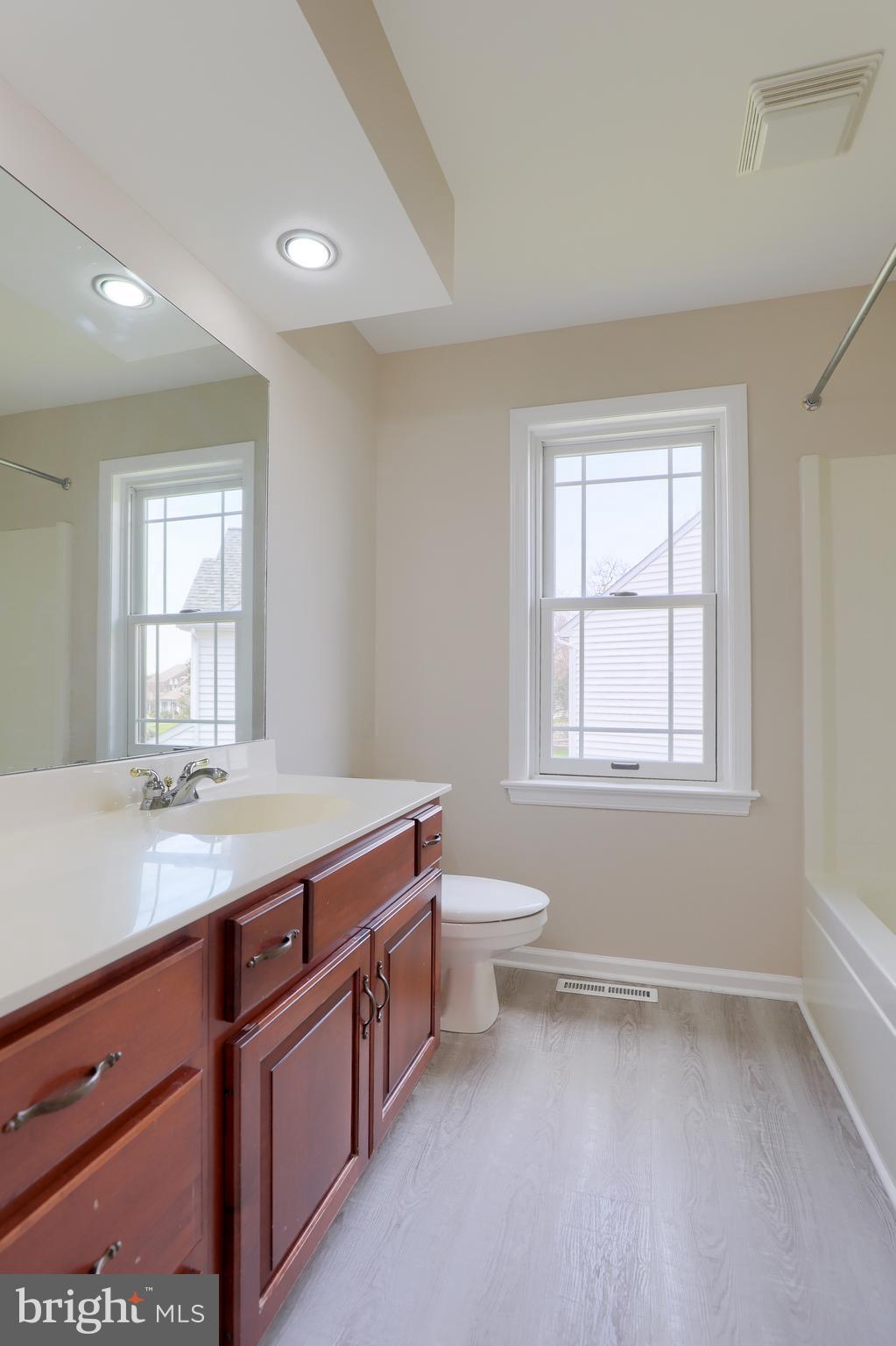 CENTERVILLE COMMONS - Residential