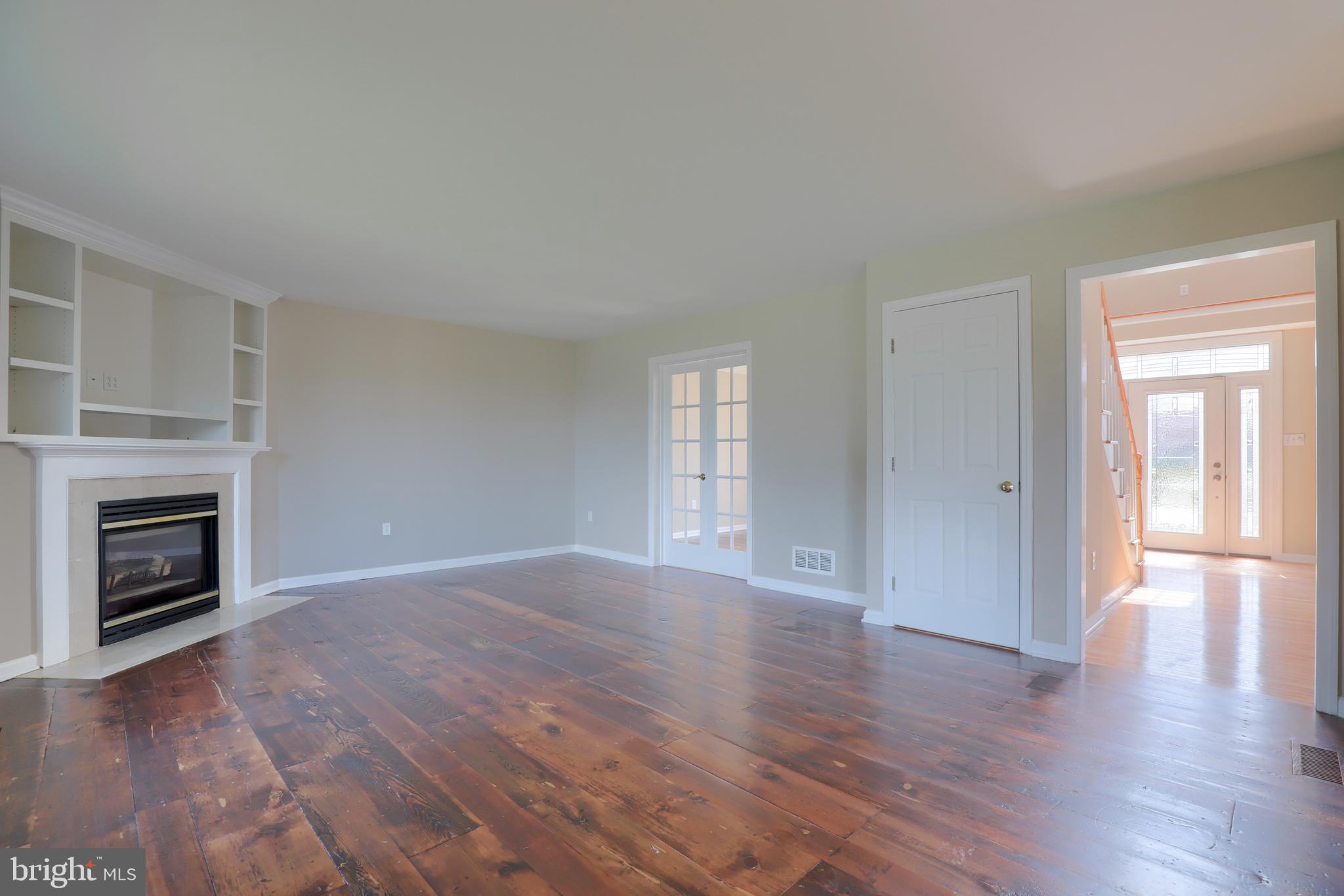 CENTERVILLE COMMONS - Residential