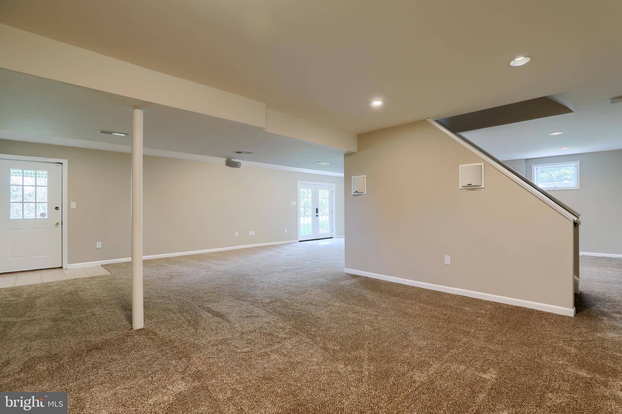 CENTERVILLE COMMONS - Residential