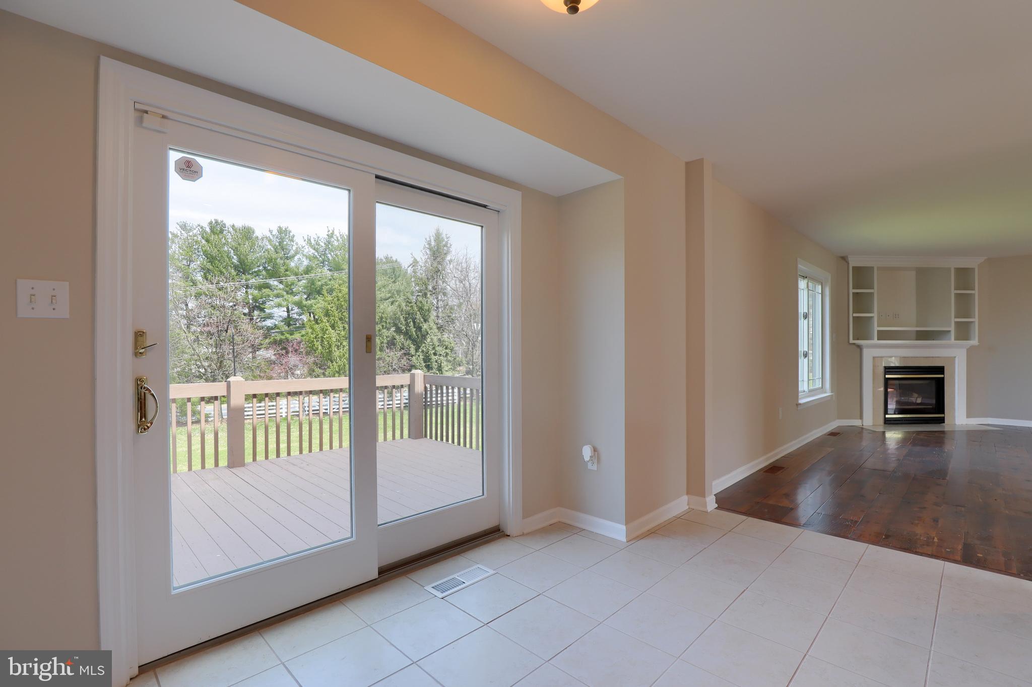 CENTERVILLE COMMONS - Residential