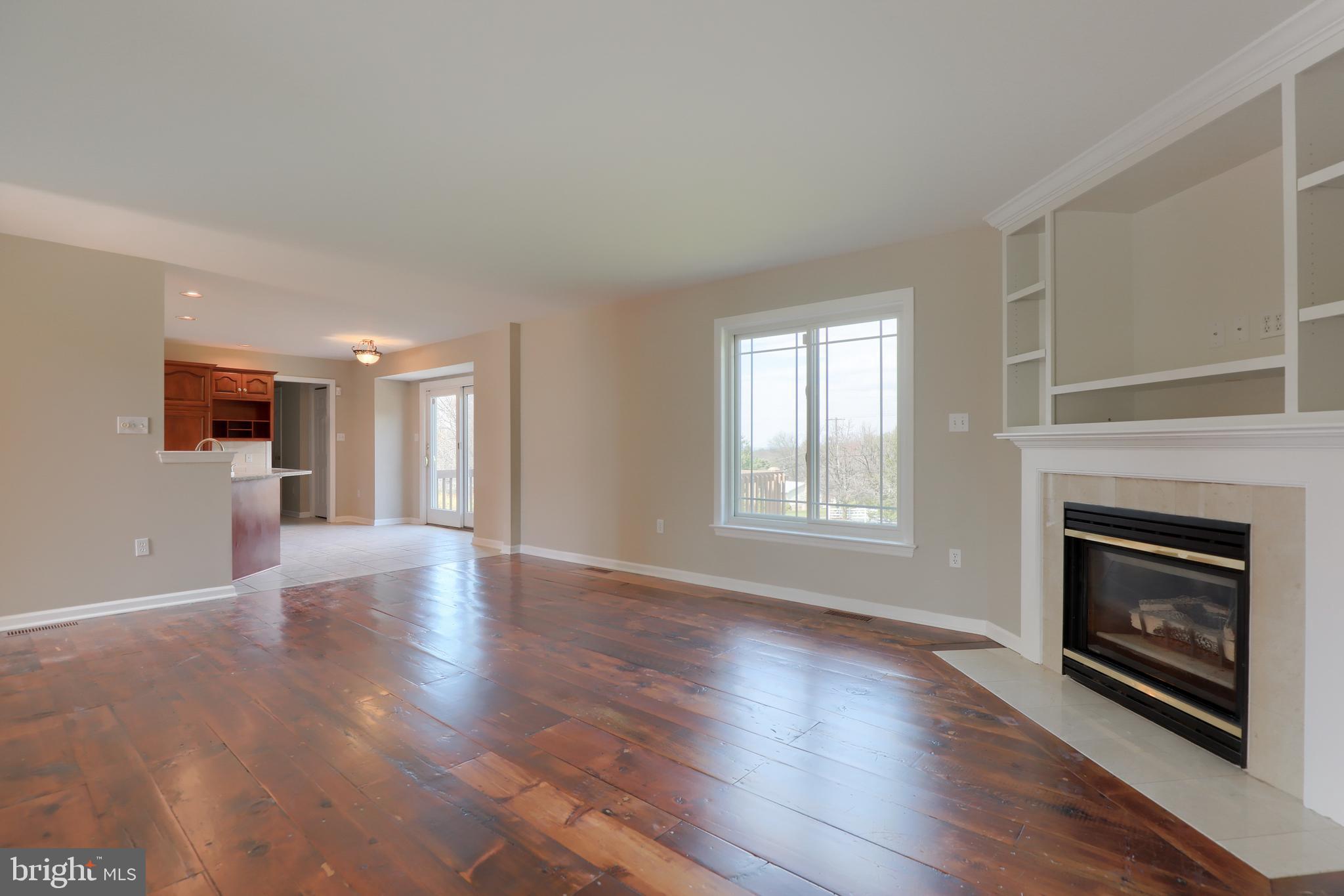 CENTERVILLE COMMONS - Residential