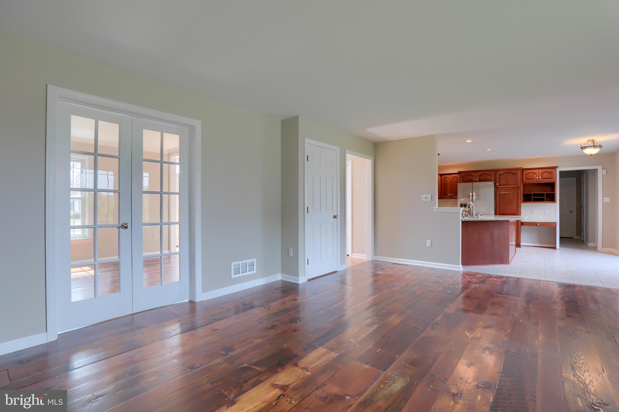 CENTERVILLE COMMONS - Residential