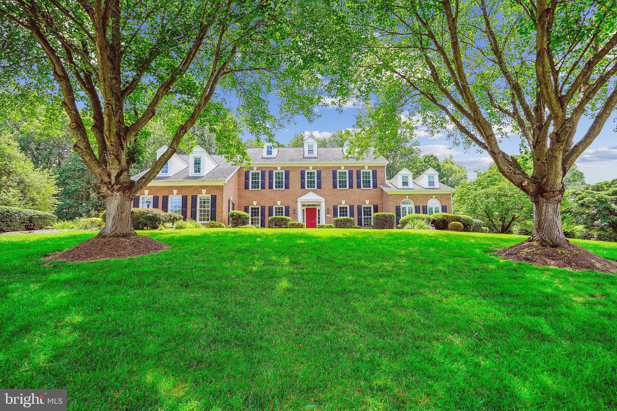 9711 BROOKSTONE LANE