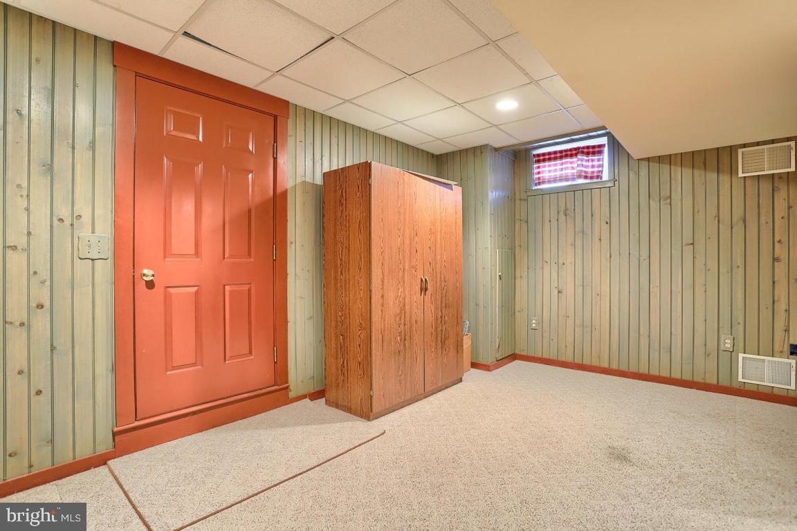 MEADOW BROOK ESTATES - Residential