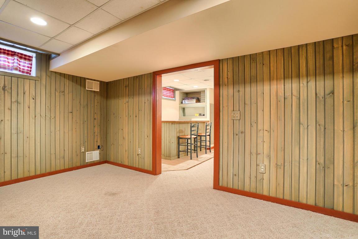 MEADOW BROOK ESTATES - Residential