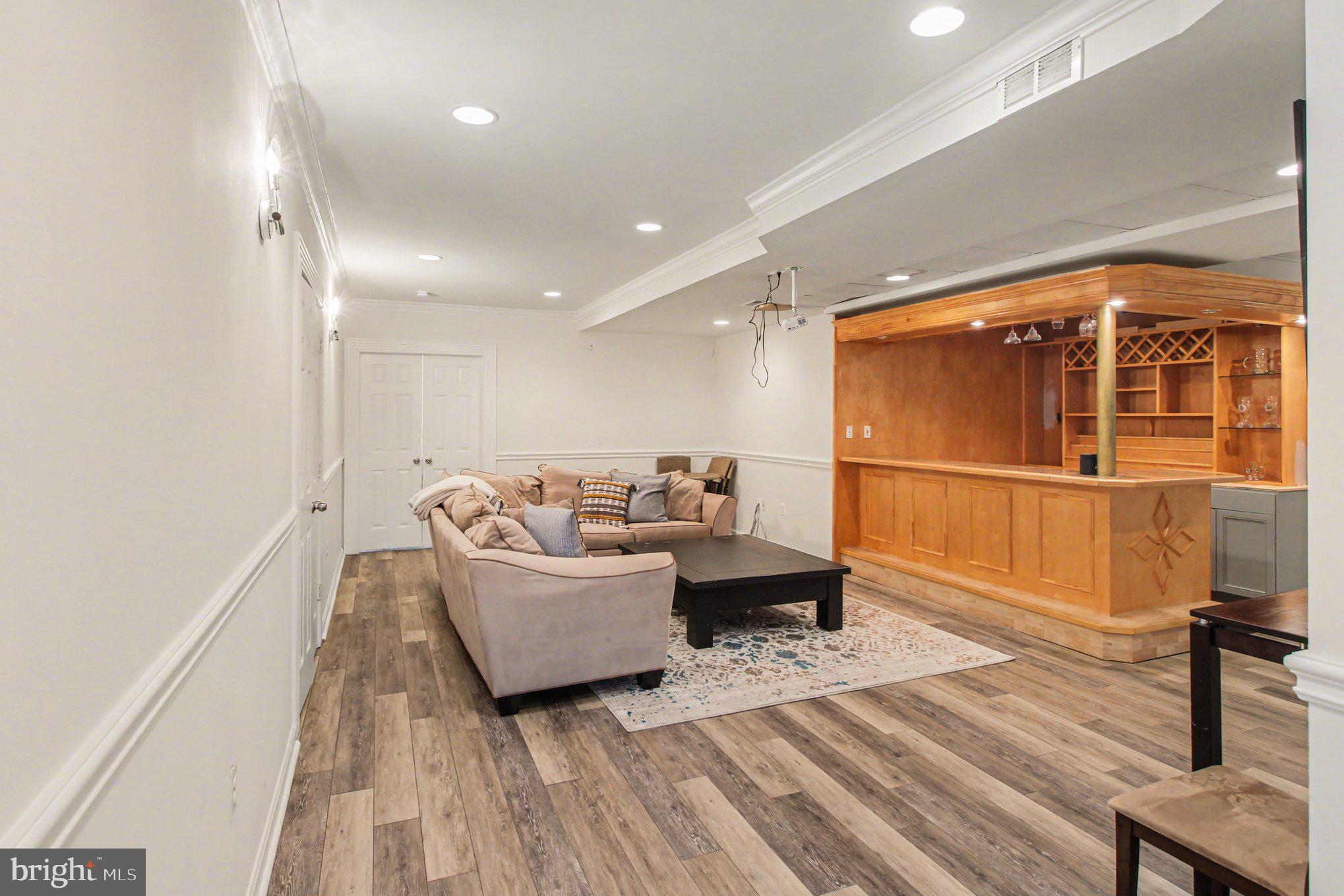 PROVIDENCE OAKS - Residential