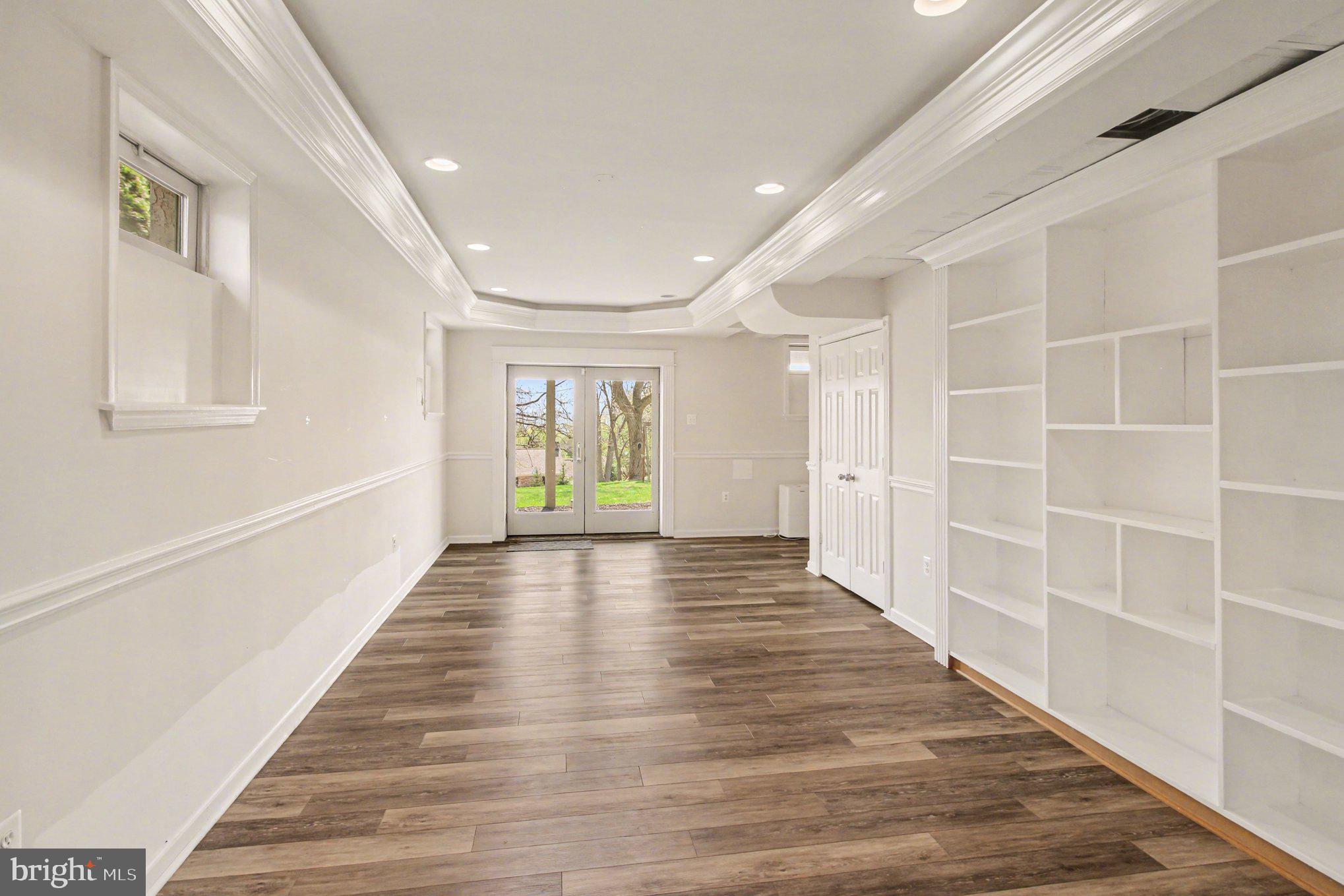 PROVIDENCE OAKS - Residential