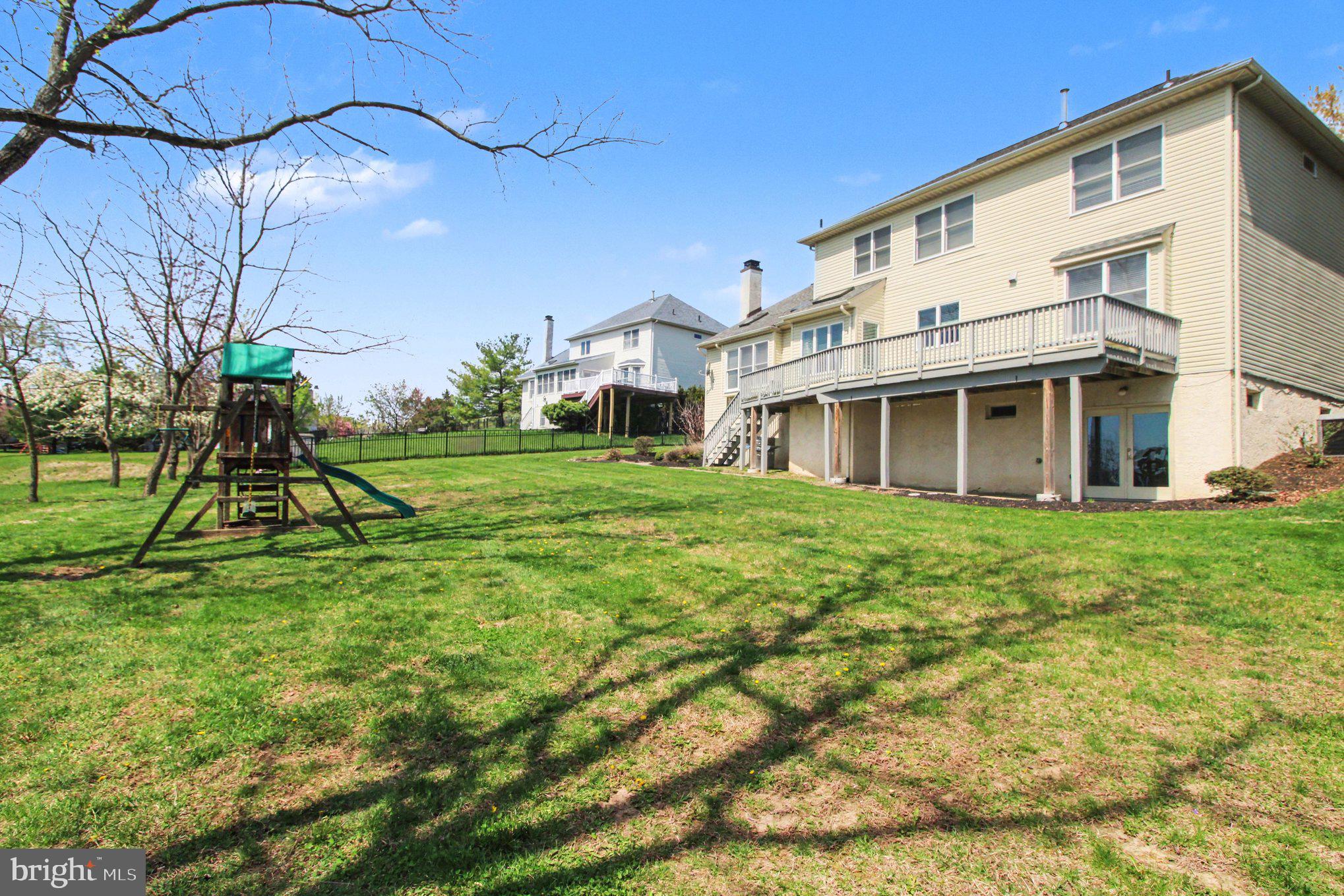 PROVIDENCE OAKS - Residential