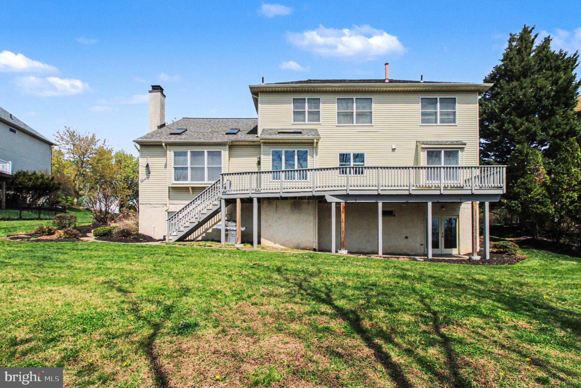 PROVIDENCE OAKS - Residential