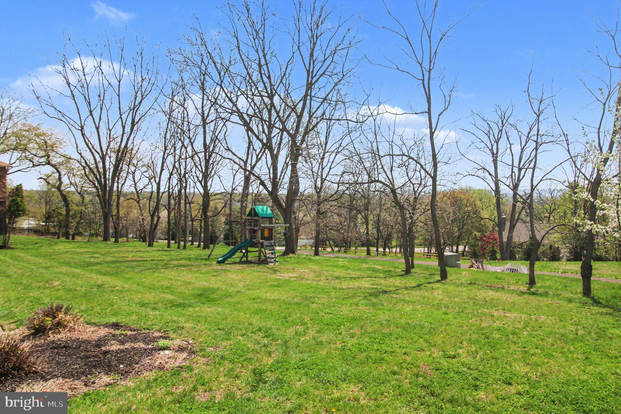 PROVIDENCE OAKS - Residential