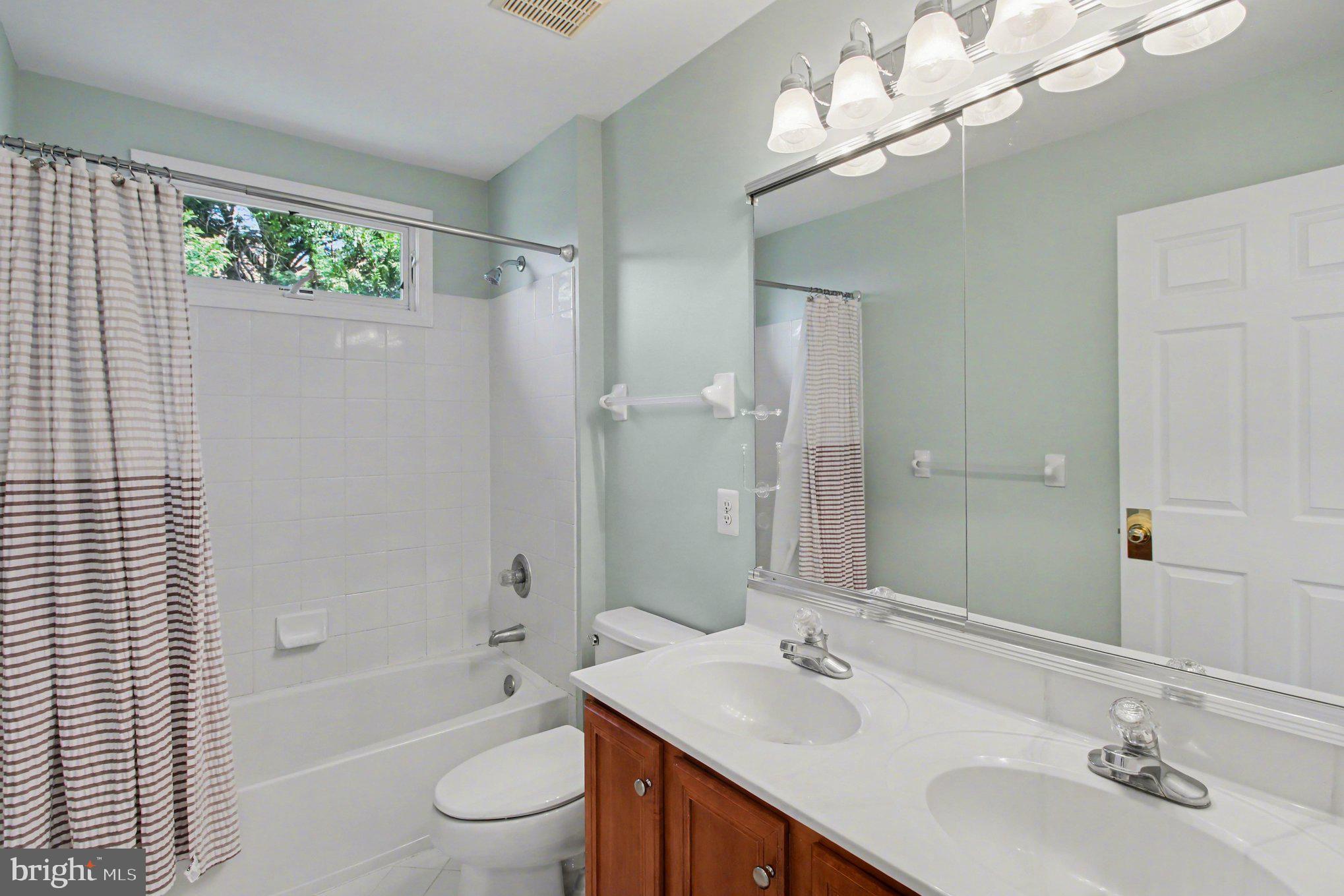 PROVIDENCE OAKS - Residential