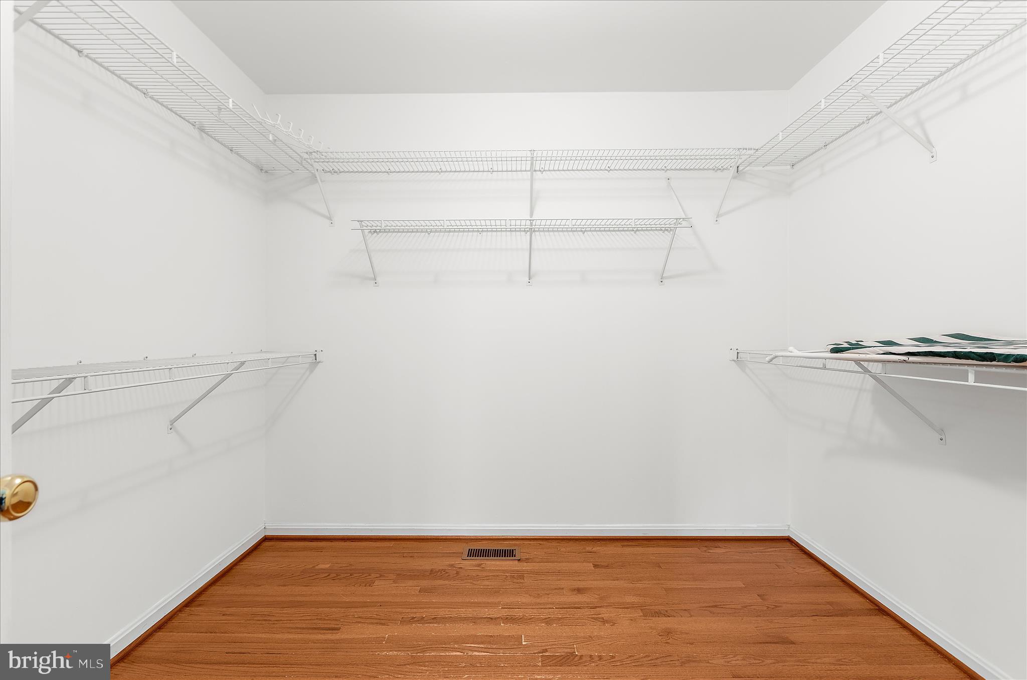 MANORS OF CROFTON - Residential