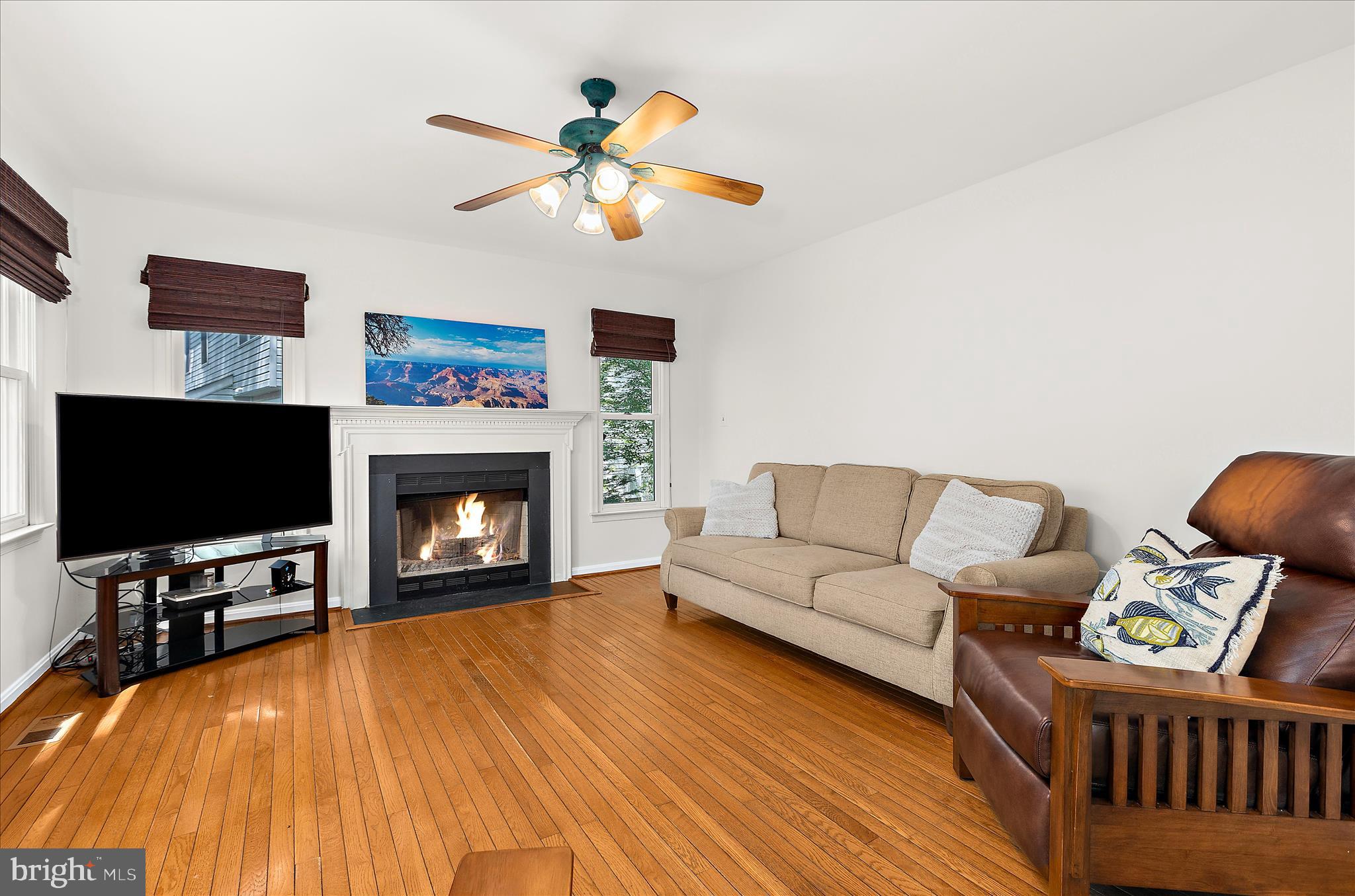 MANORS OF CROFTON - Residential