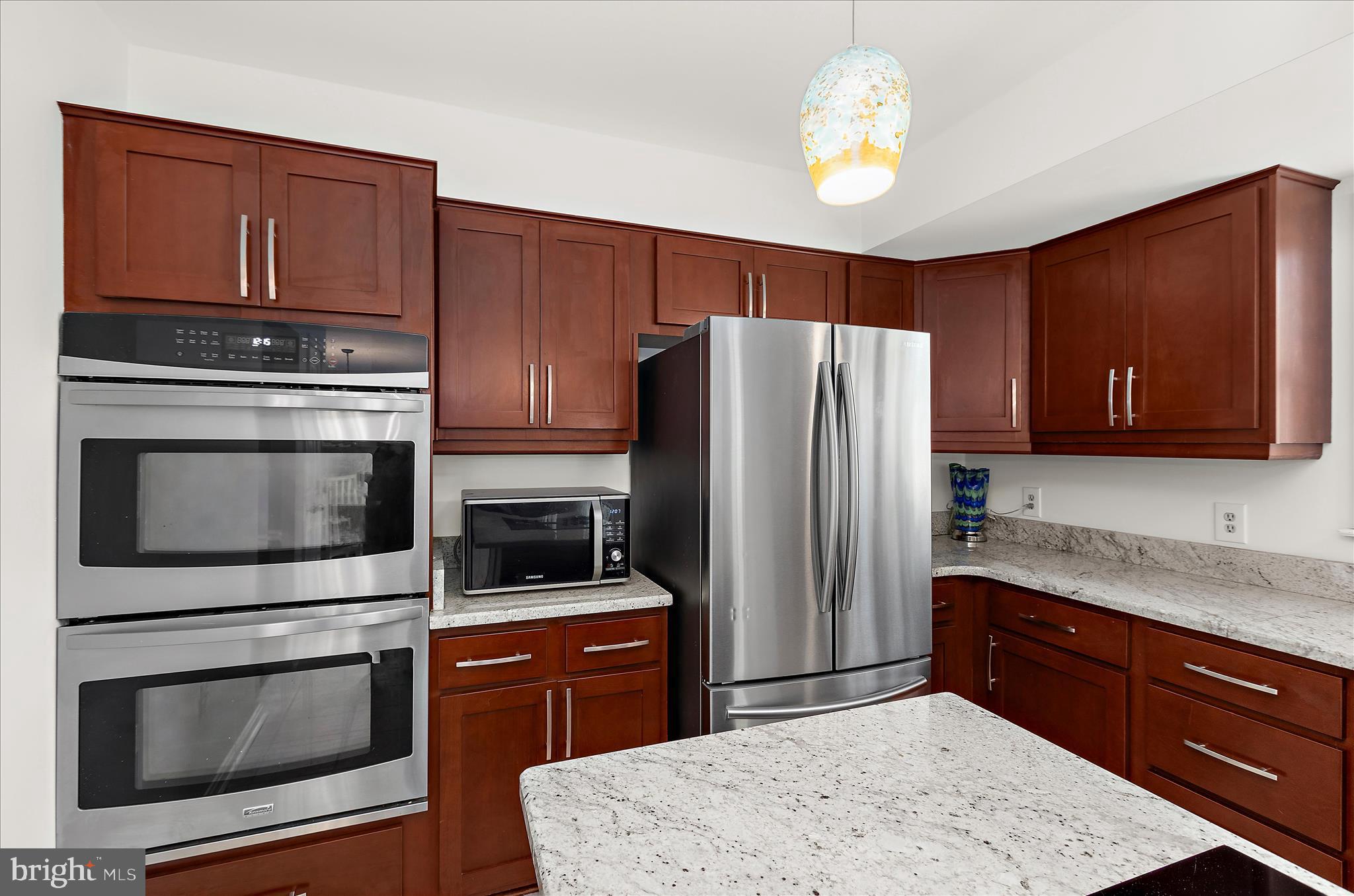 MANORS OF CROFTON - Residential