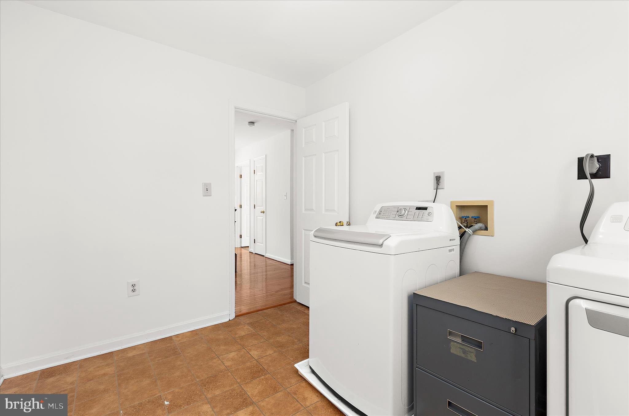 MANORS OF CROFTON - Residential