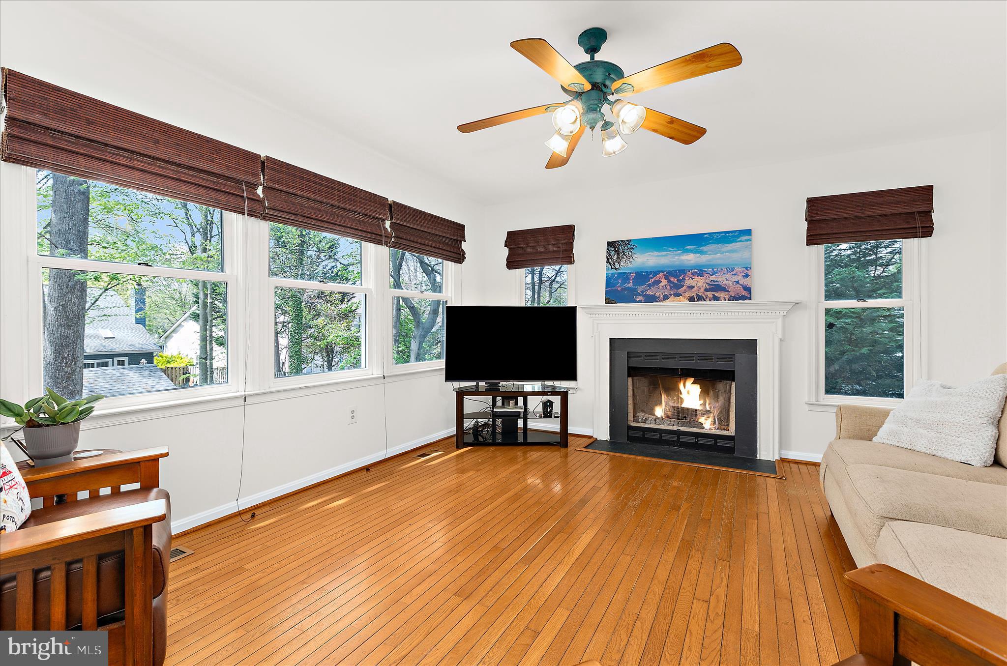 MANORS OF CROFTON - Residential