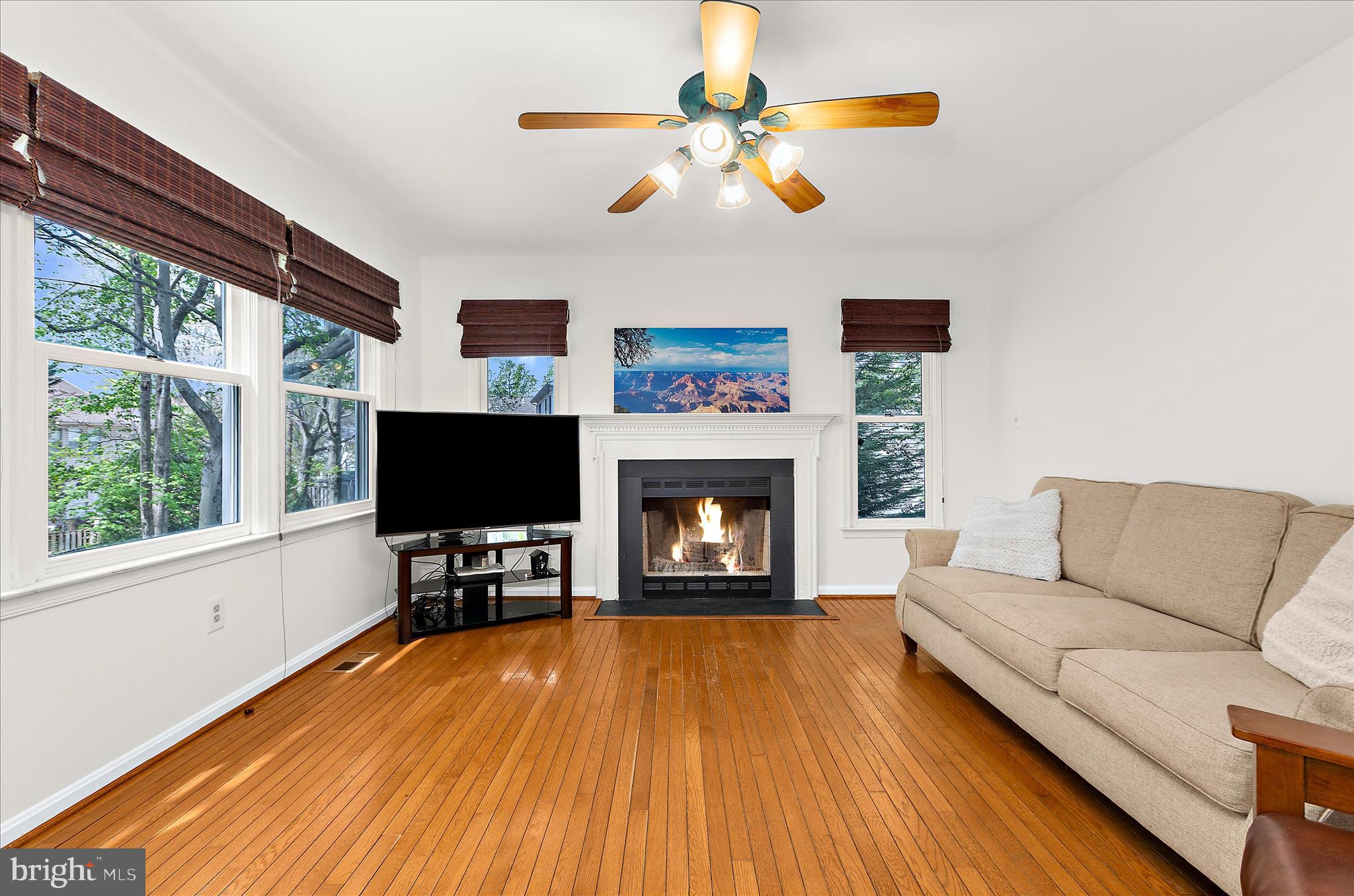 MANORS OF CROFTON - Residential