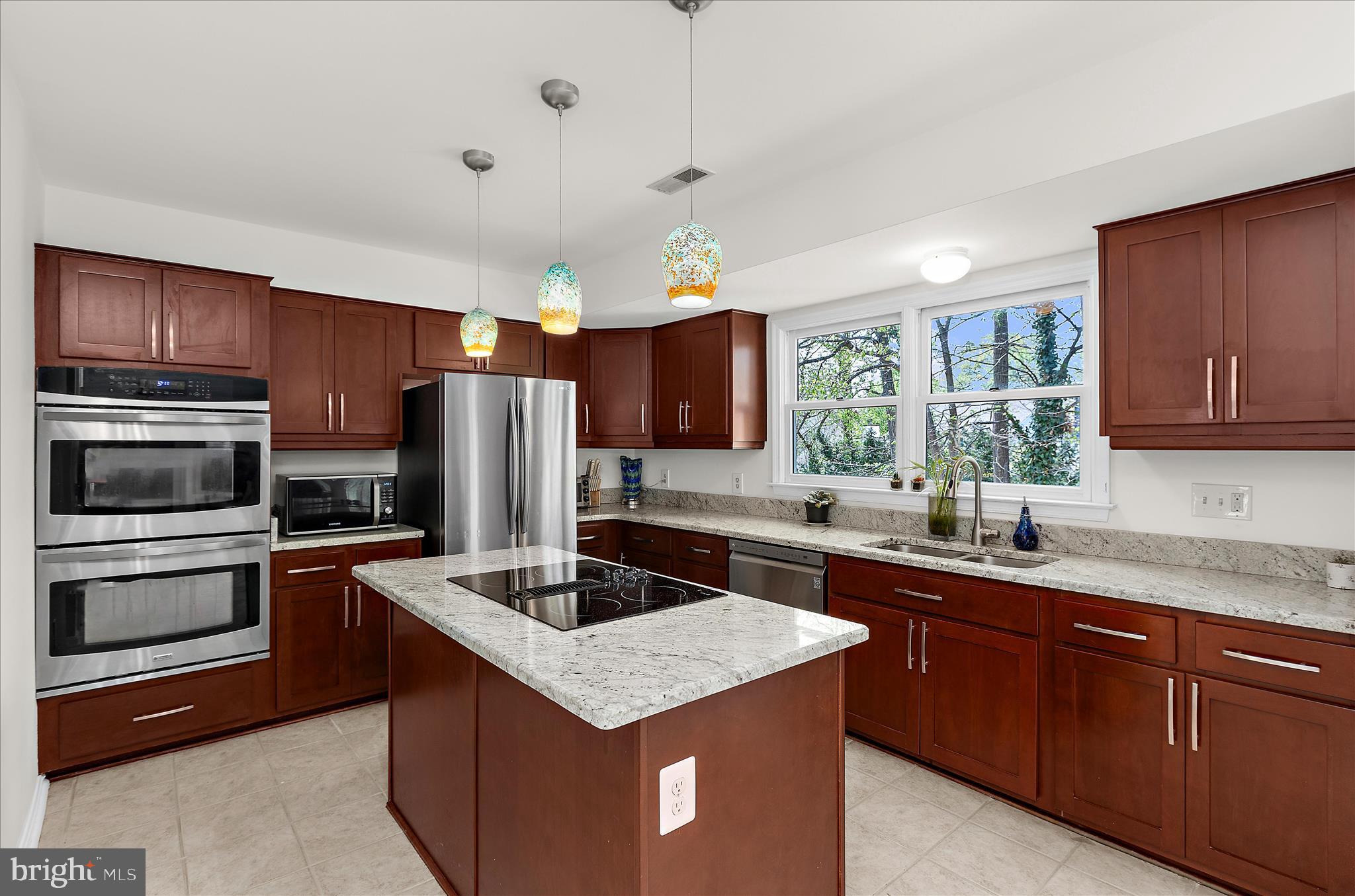 MANORS OF CROFTON - Residential