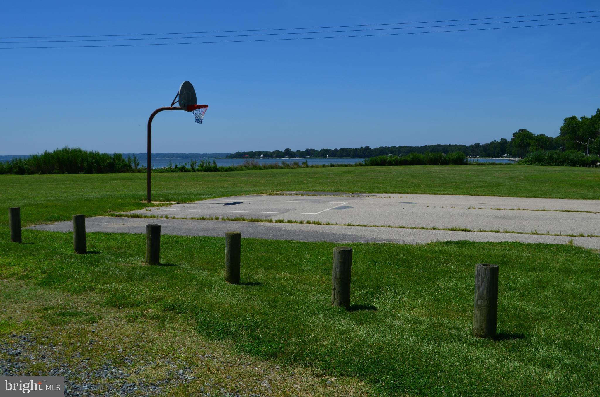 FRANKLIN MANOR BEACH - Residential