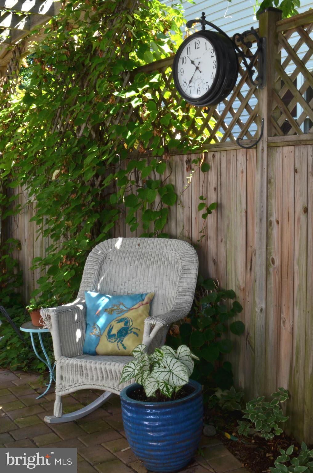 FRANKLIN MANOR BEACH - Residential