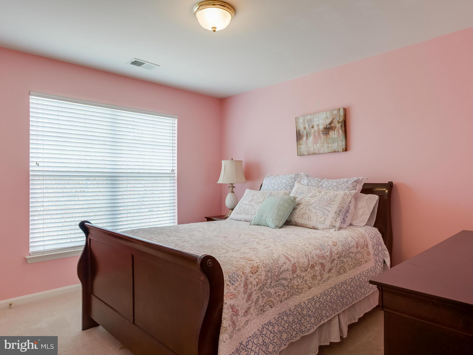 EDGEMONT - Residential