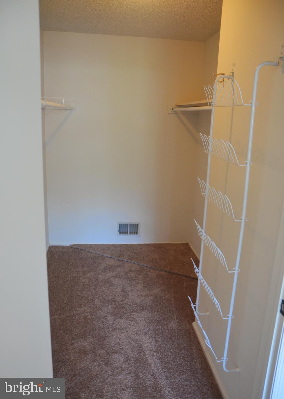 SOCIETY HILL II HAMI - Residential Lease