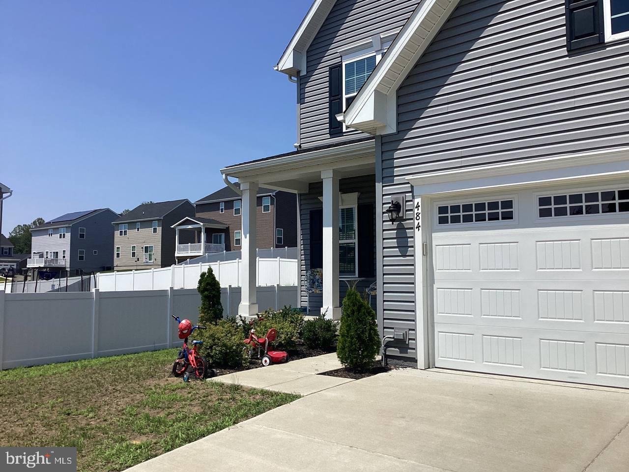 484 BRIDGEPOINT DRIVE