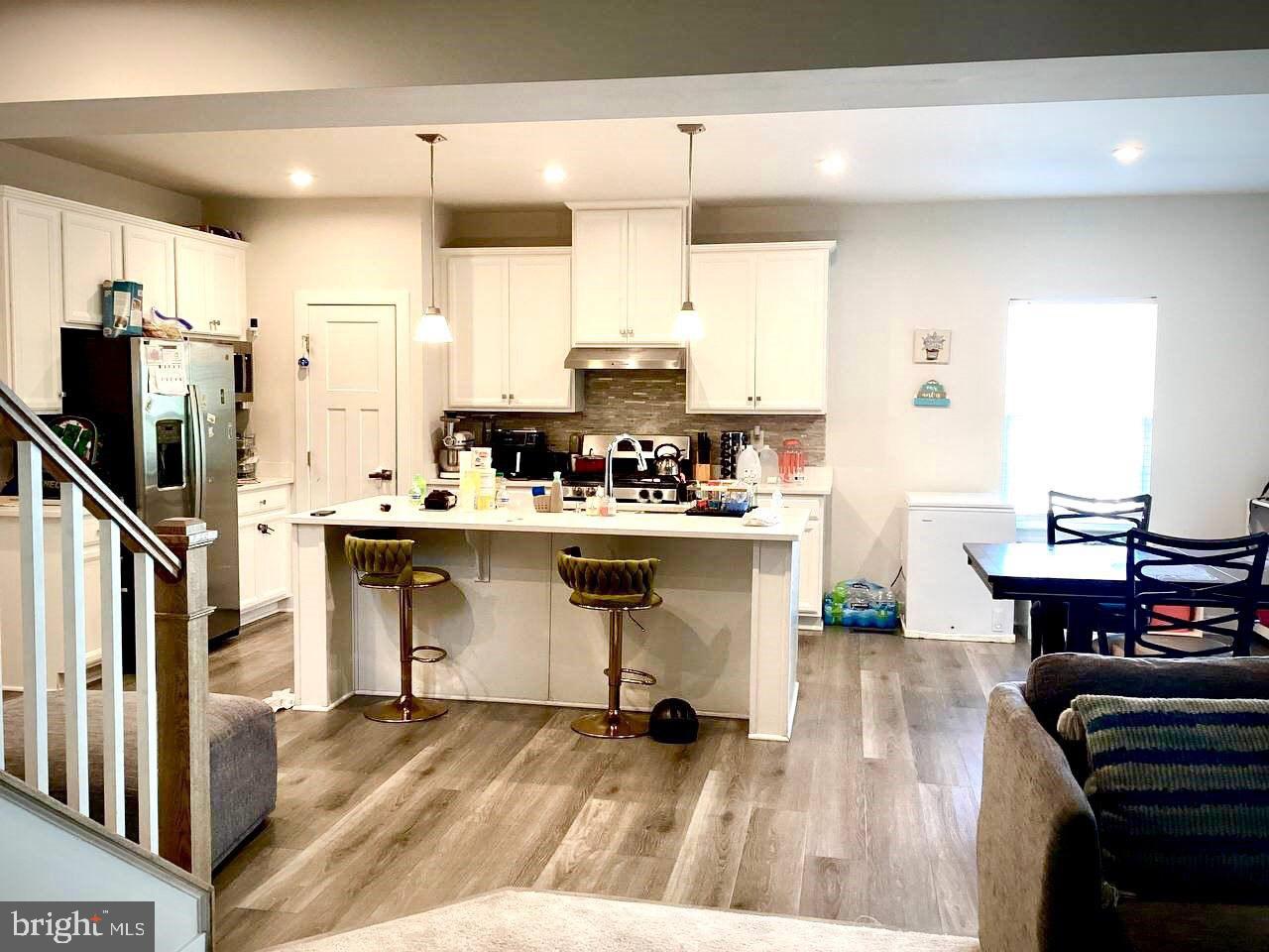 484 BRIDGEPOINT DRIVE