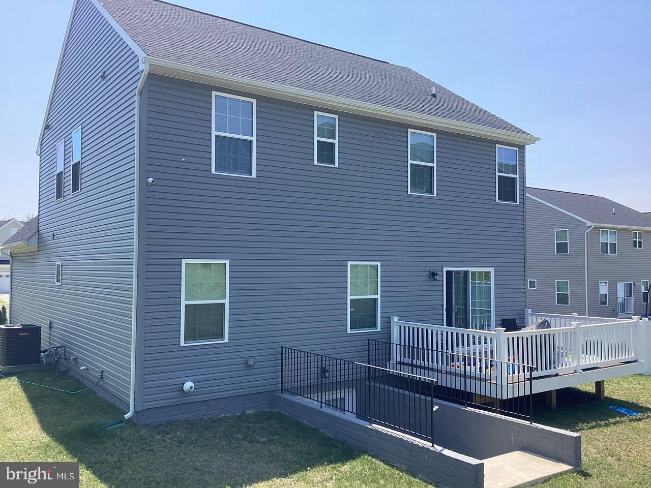 484 BRIDGEPOINT DRIVE