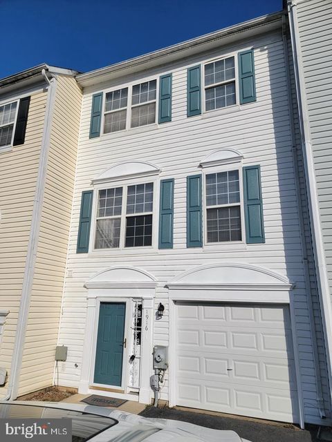 1916 TRENTON PLACE SE WASHINGTON DC 20020