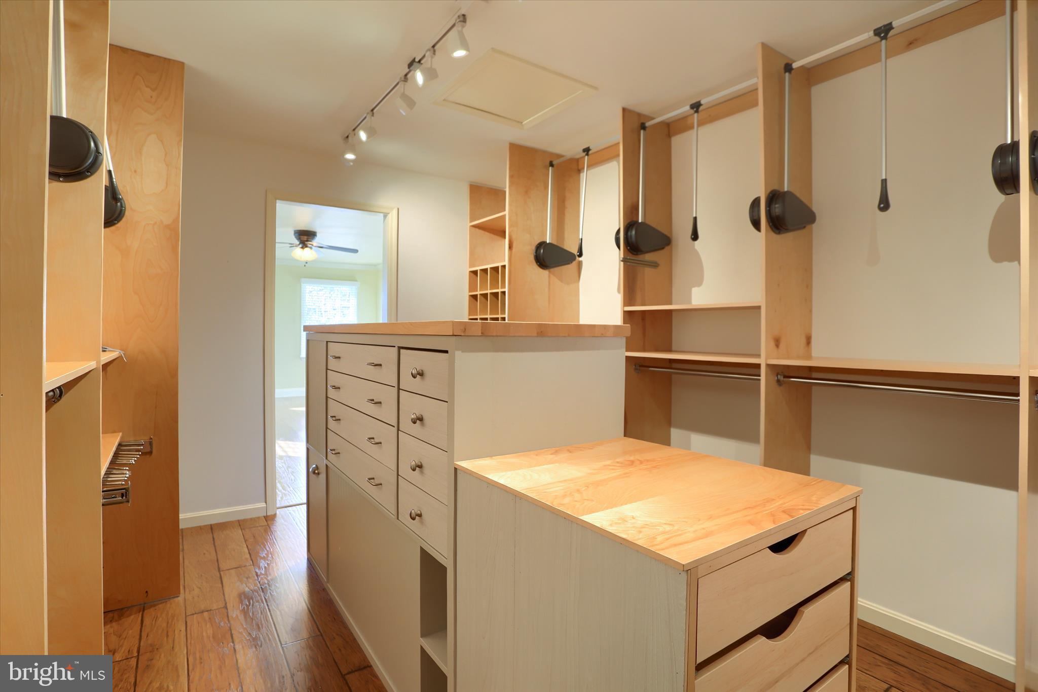 FORGE HILLS - Residential