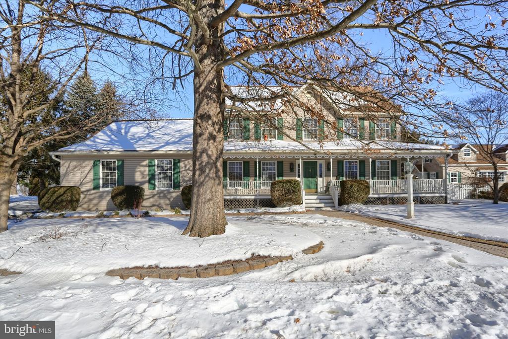 Photo of 12 Southern Cross Dr, BOILING SPRINGS, PA 17007 (MLS # PACB2050494)