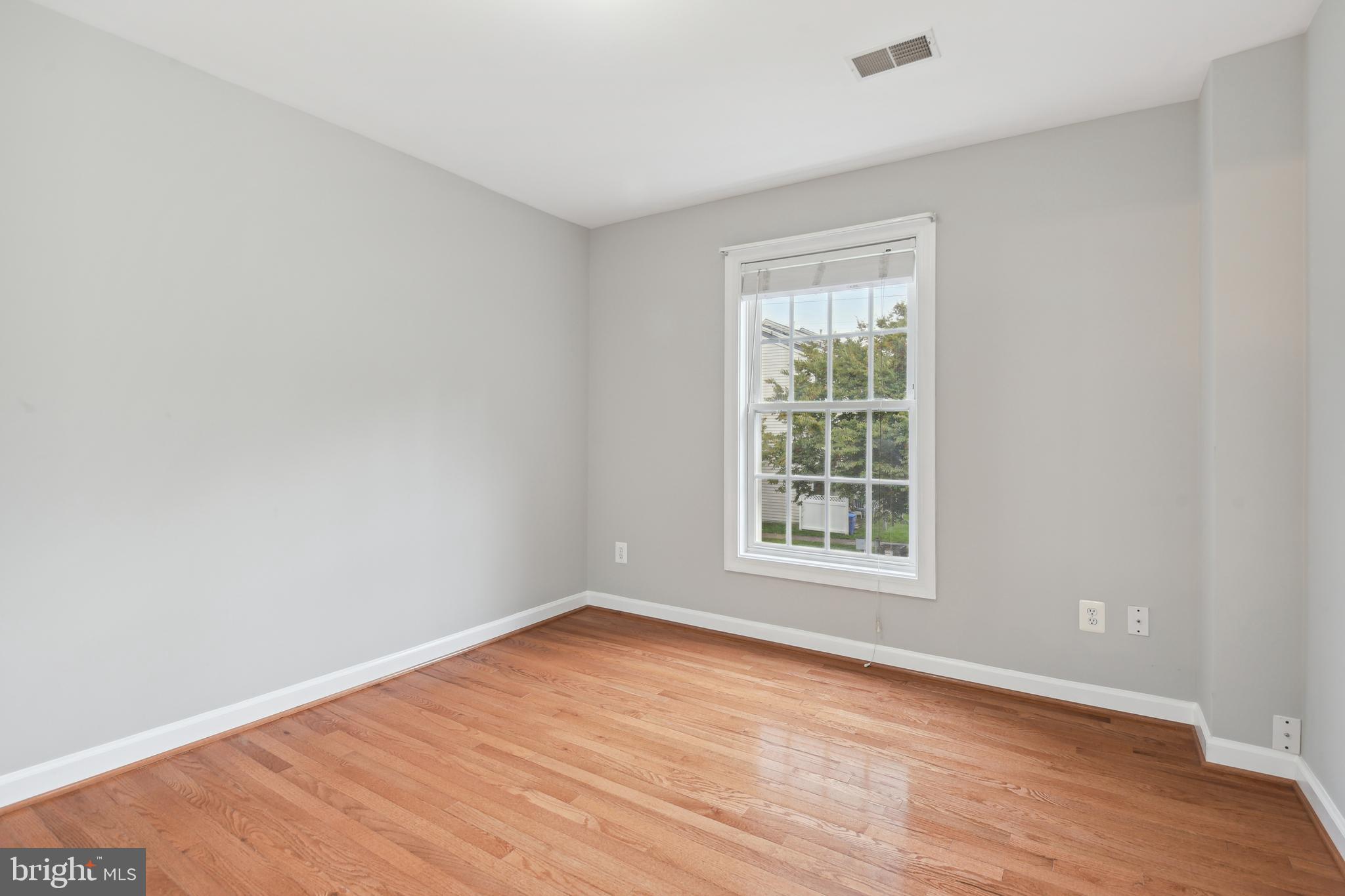 POTOMAC CHASE - Residential