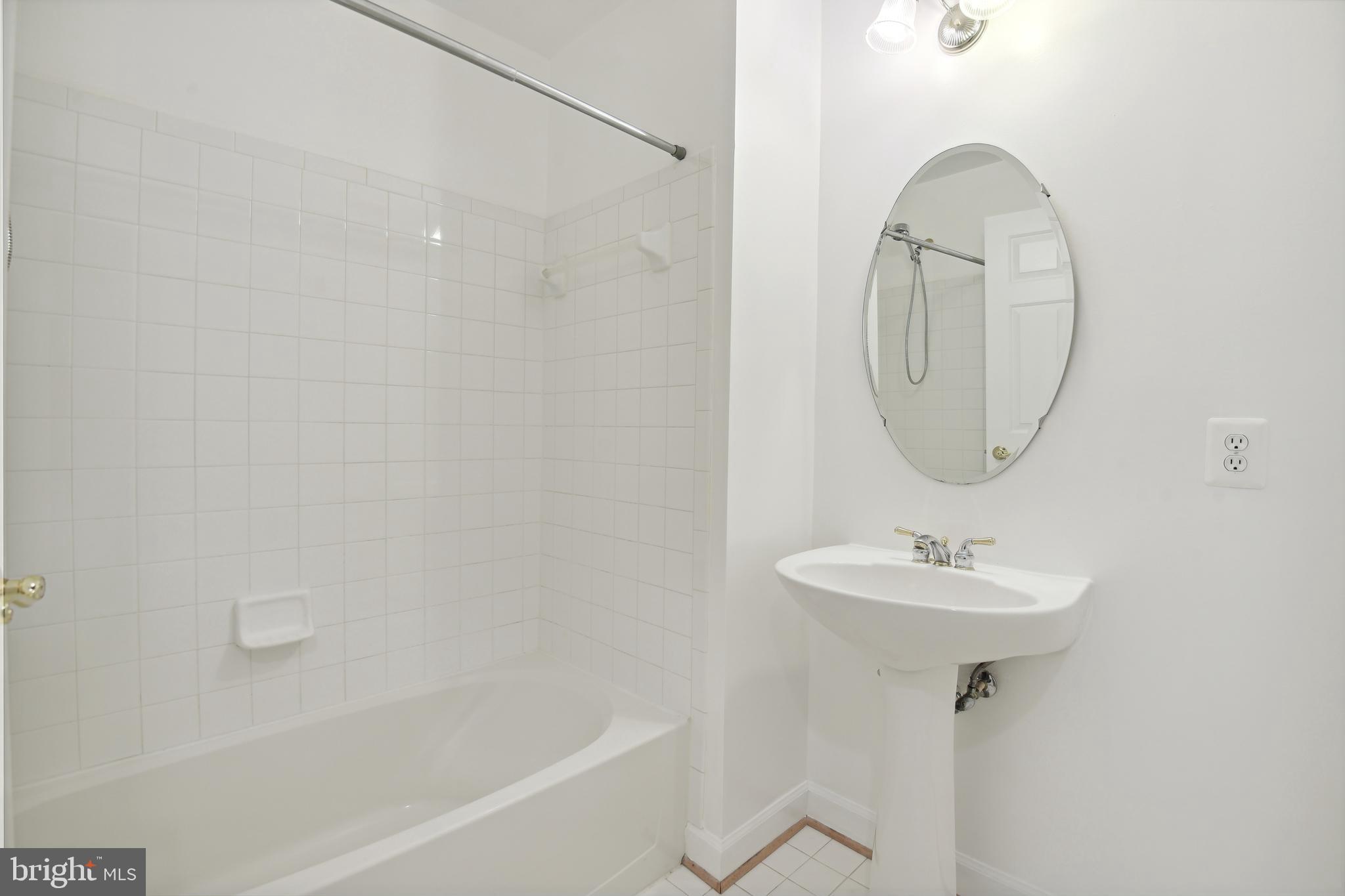 POTOMAC CHASE - Residential